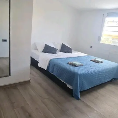 Center With Wellness 아파트 베오그라드